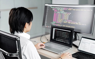 湘西 ,php声明和调用变量的符号是什么？
